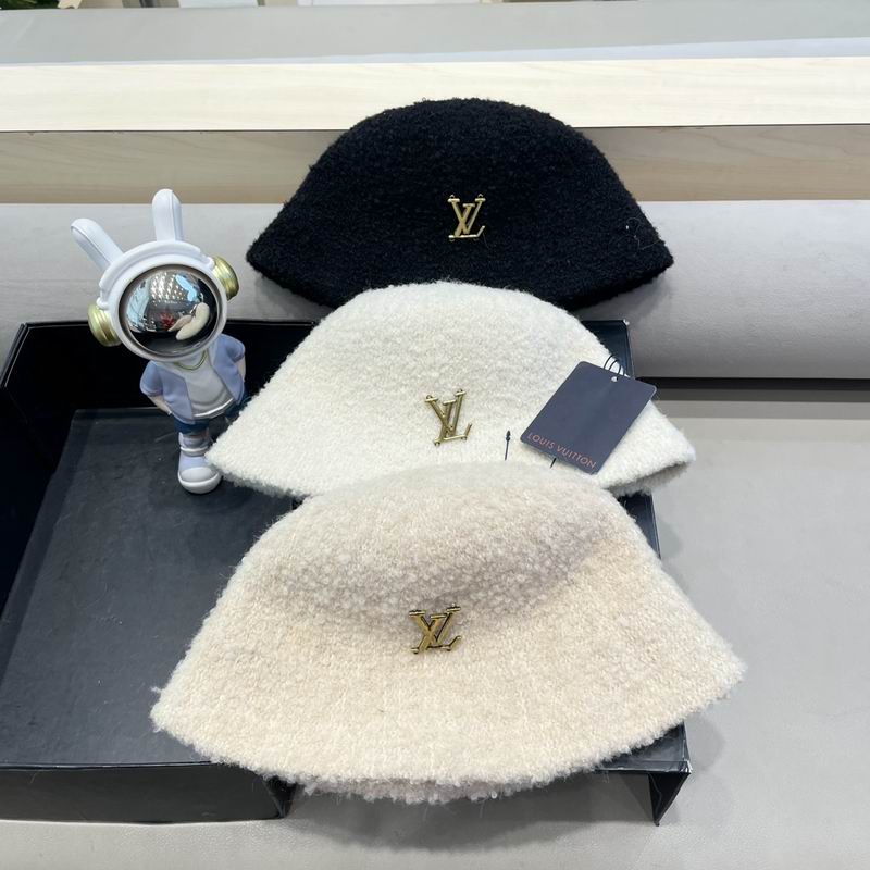 LV hat 010406